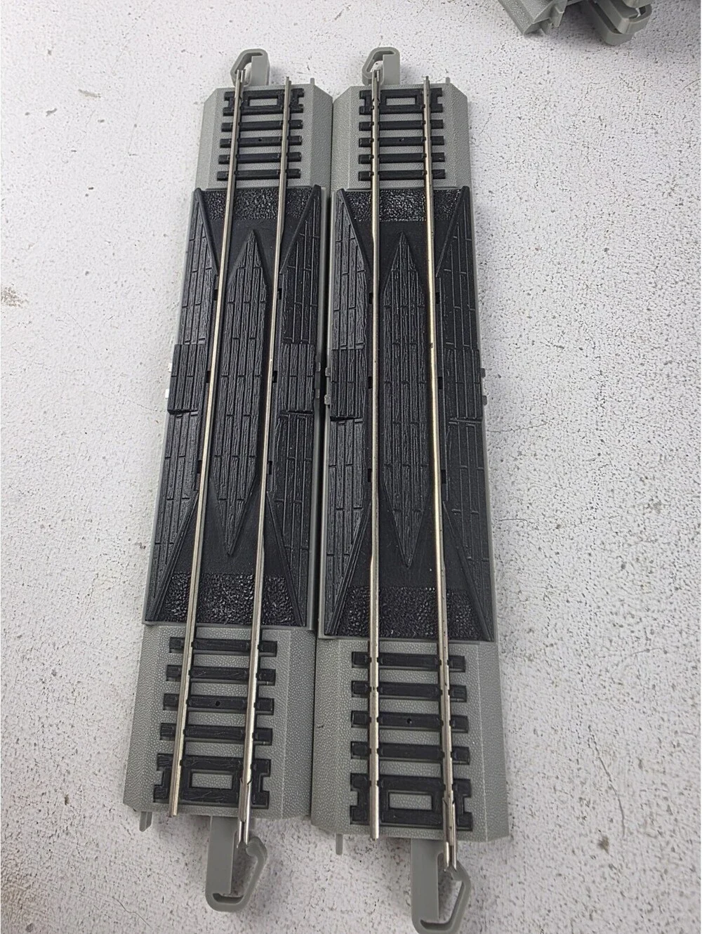 Lot of 32 pcs Bachmann  E-Z Snap N Go Train Tracks